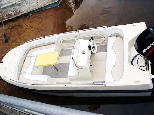 Катер с капитаном (до 5 мест)   》